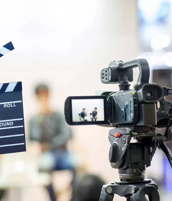 Media & Entertainmentj